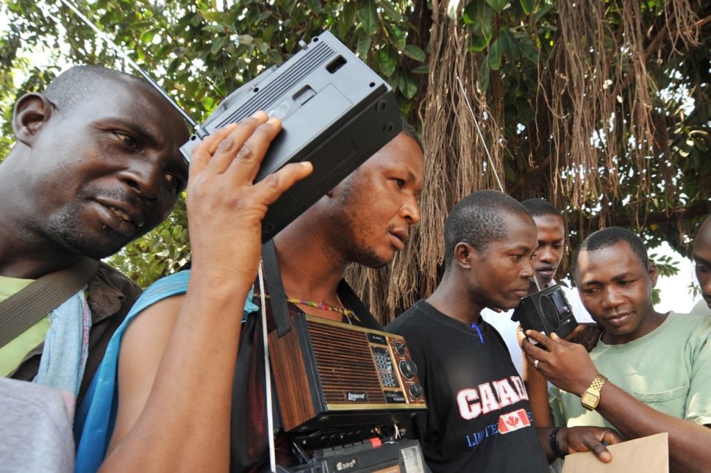 Stasiun Radio Swasta di Ghana Mempengaruhi Wacana Politik Secara Tidak Adil